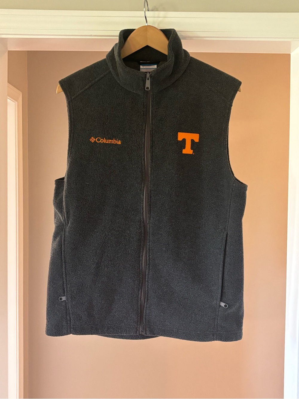 Columbia Men's Dark Gray Fleece Vest with Orange Logo Tennessee